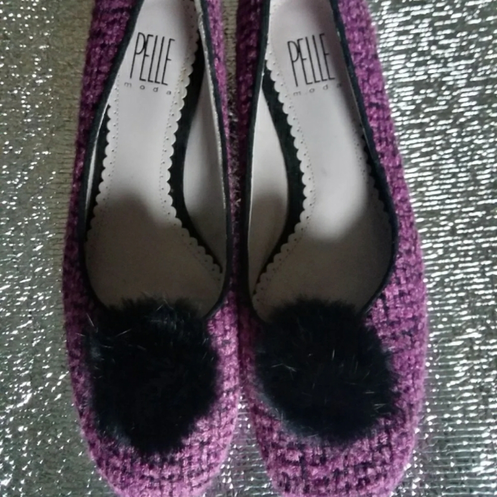 Sz. 8M Pelle Moda Kitten Heels